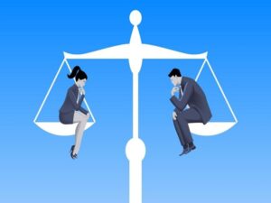 Các bạn nữ có nhiều lợi thế trong ngành Luật Kinh tế