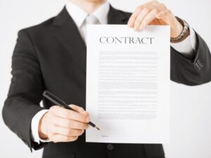 Những lợi ích khi lựa chọn học ngành Luật Kinh tế