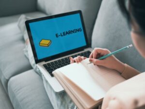 Những ưu điểm khi người học lựa chọn hệ từ xa